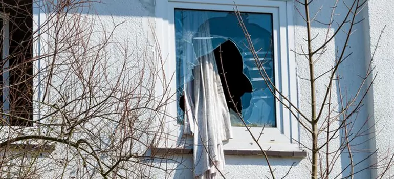 Storm Window Installation Contractors in Jockvale, Ontario