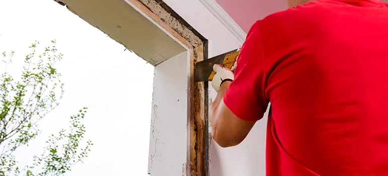 Residential Accordion Door Repair in Fisher Heights, Ontario