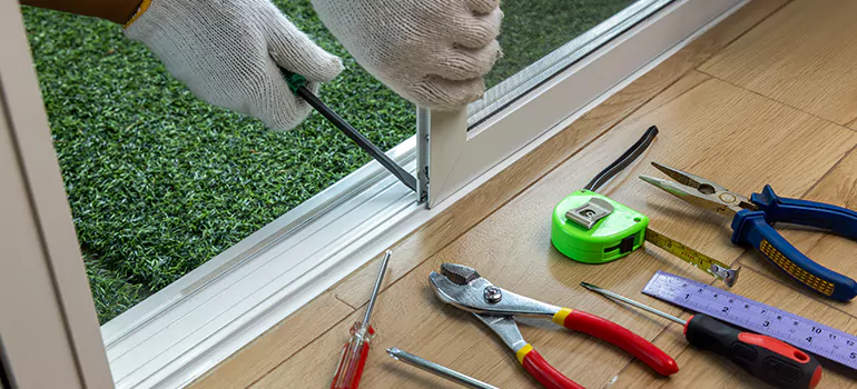 Window Hinge Repair in Hearts Desire, Ontario